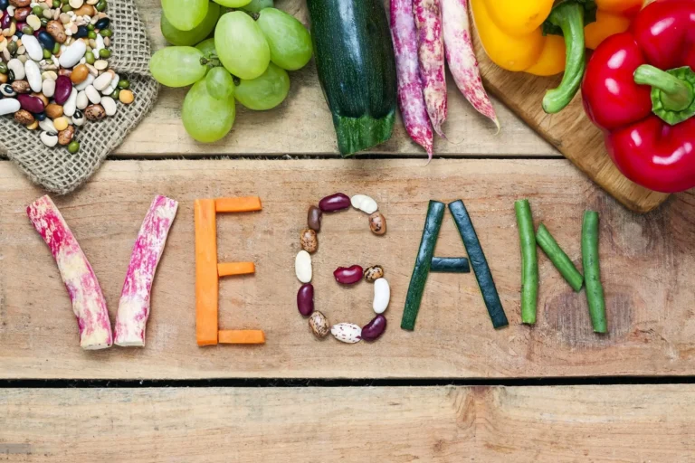 Raw Vegan Diet Food List: Top 8 Healthiest Foods to Eat
